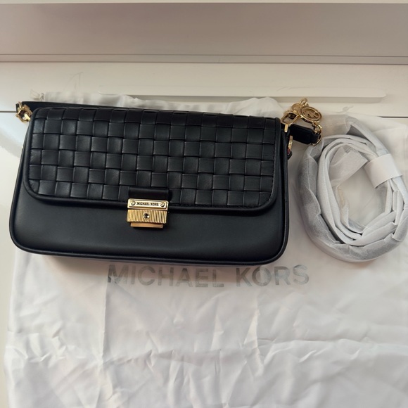 Michael Kors Bradshaw Woven Leather Convertible Shoulder and Crossbody - Picture 2 of 7